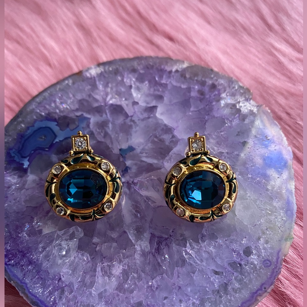 Premium quality fashion earrings.stainless steel non tarnish